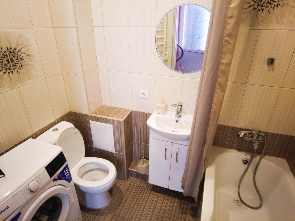 Світло Цілодобово Apartments In The City Center Lviv Buitenkant foto