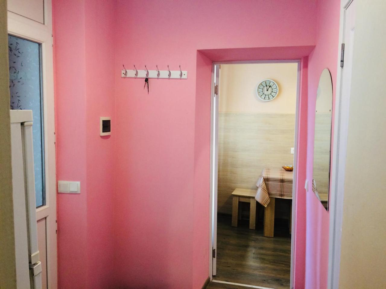 Світло Цілодобово Apartments In The City Center Lviv Buitenkant foto